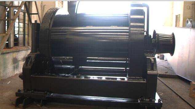 300T爆布式液压拖缆机